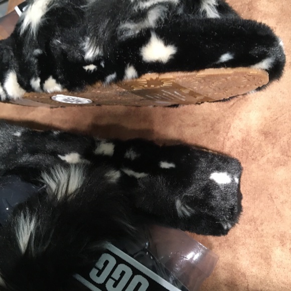 UGG NIB AUTHENTIC OH YEAH SPOTS BLACK & WHITE SLIPPERS - Picture 10 of 16